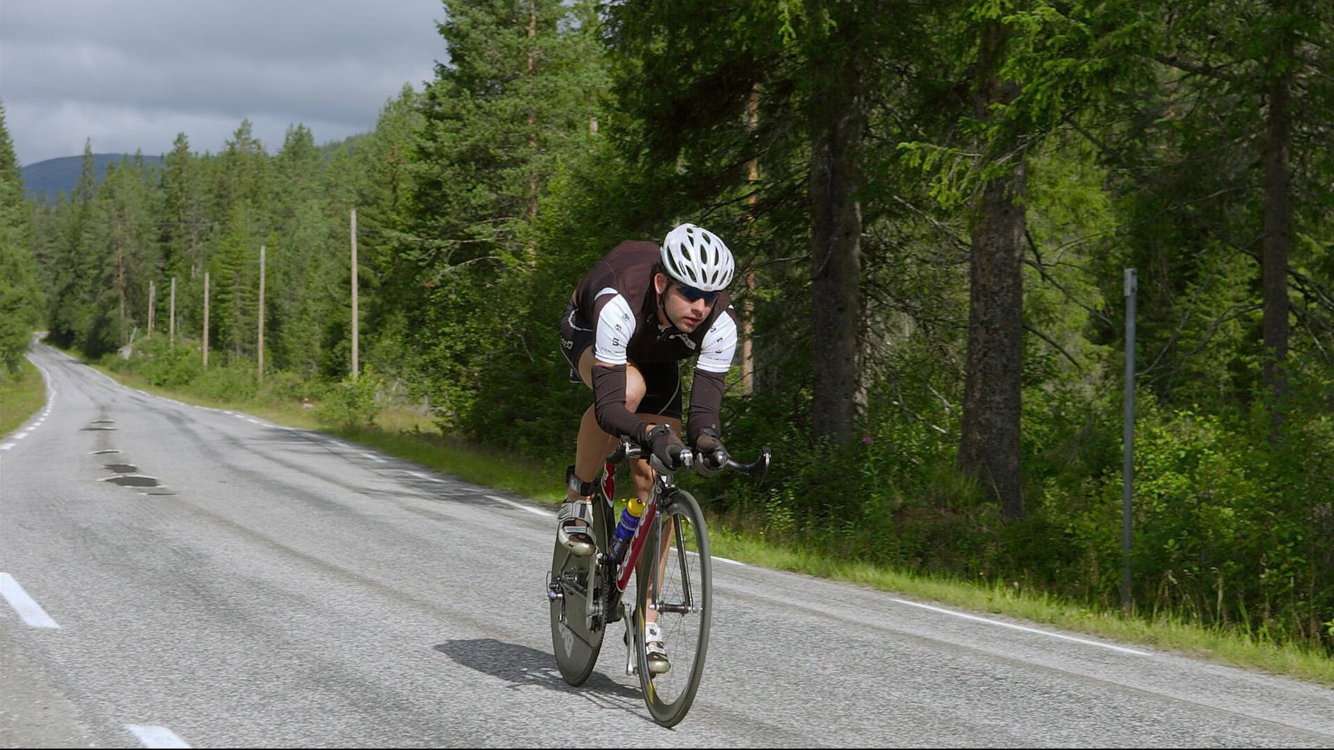 金玟哉筑起叹息之墙，尤文对阵西班牙，他的完美发挥为何如此唯一？